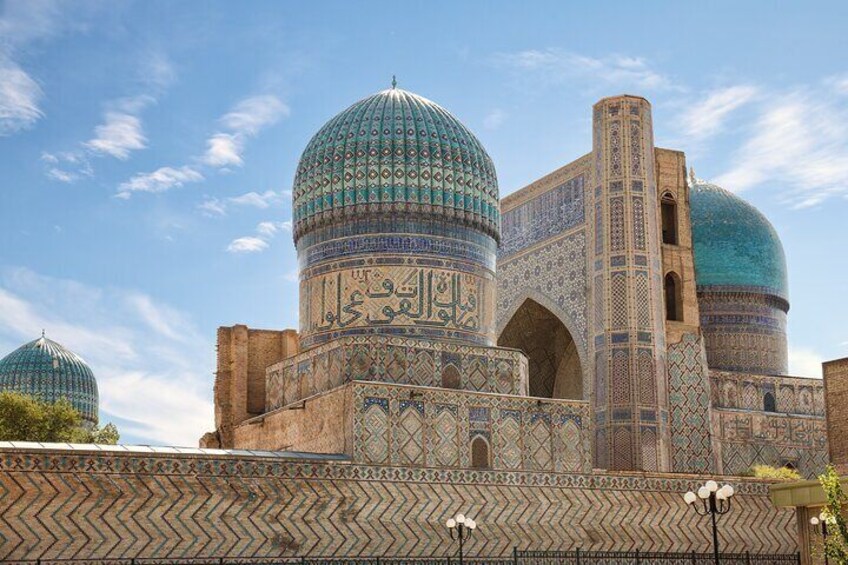 Samarkand Discoveries A Tour of Timeless Wonders with a Guide