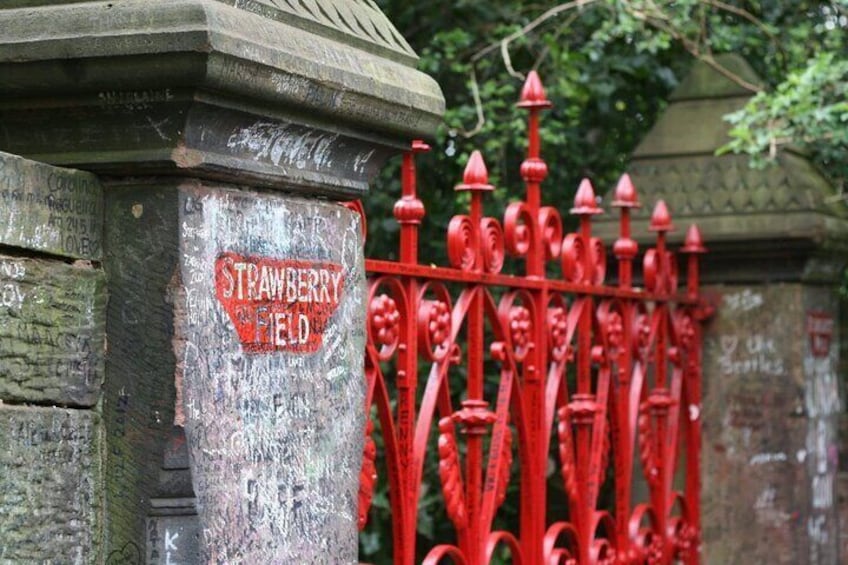 2 hours Best of the Beatles Highlights Taxi Tour of Liverpool