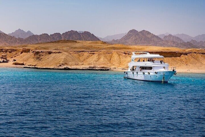 Red Sea Tiran Island Boat Tour Adventure