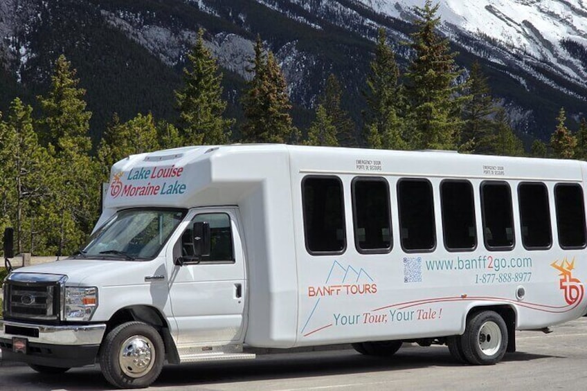 Banff or Canmore: Shuttle to Moraine Lake