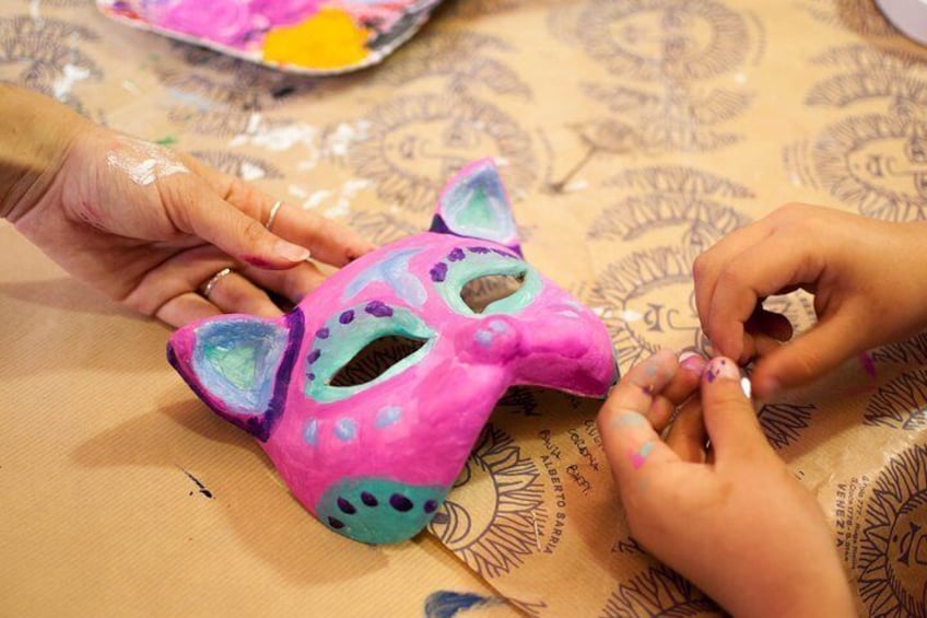 Mask-making workshop in the heart of Venice