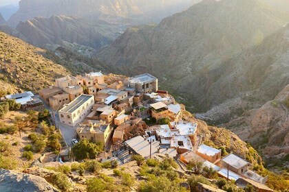 Discover Jabal Al Akhdar Special Private Tour with Pickup