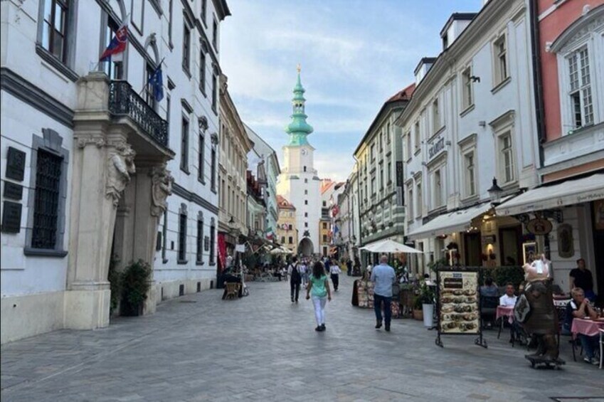 Bratislava City and Castle Walking Tour with Locals