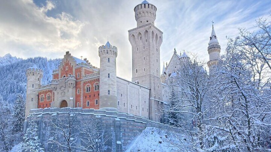 Neuschwanstein Castle. The most visited castle in Germany. Book an immersive experience with Thomas, your tour guide, and he will show you the often missed spot where you can take this picture!