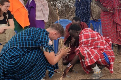 Excursión a la aldea de Maasai en busca de aventura cultural