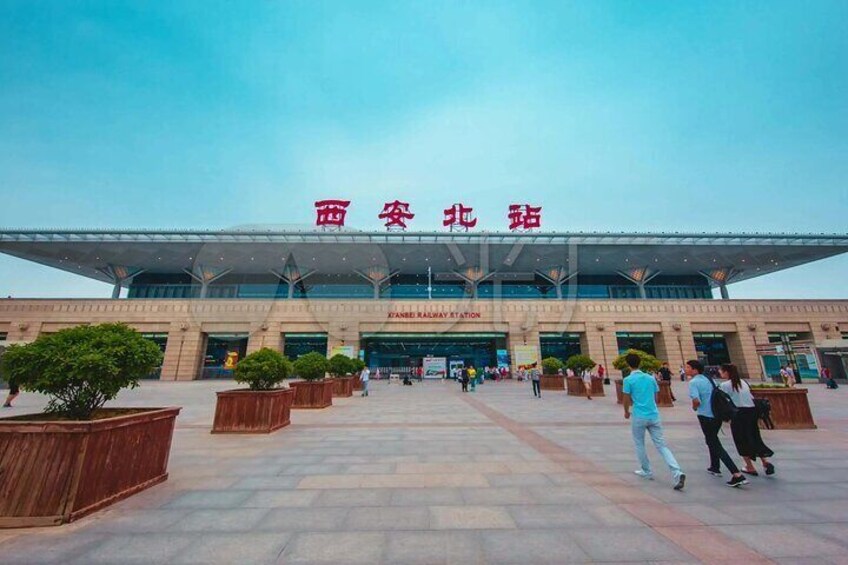 Louyang Longmen Grottoes and Shaolin Temple Day Tour from Xian