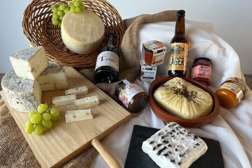 Cheese tourism at the foot of El Torcal