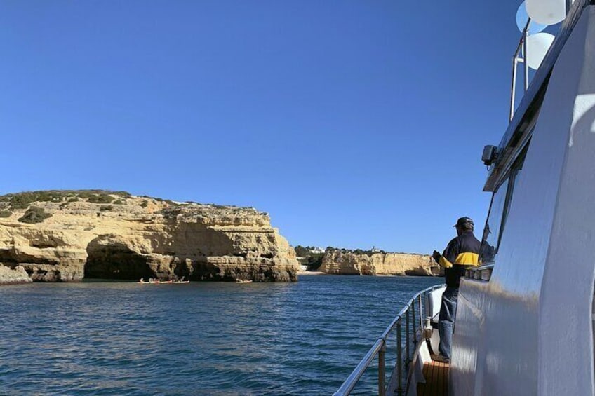 Algarve Sea Tour for Groups Offer with Poncha or Wine