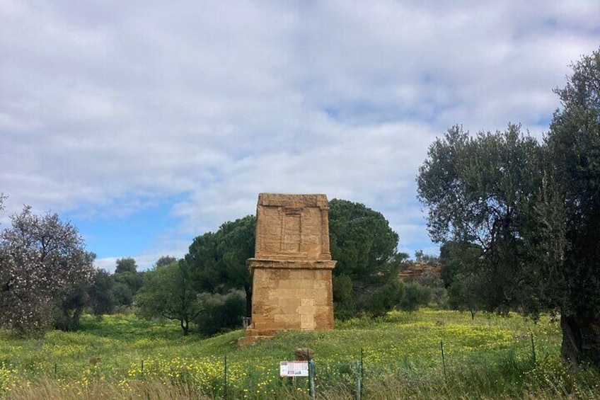 Adventure with E-Bike Tour Agrigento Historic Center and Street Food 