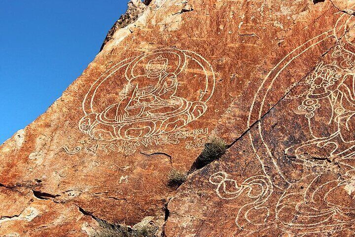 Explore Tanbaly and Tamgaly Tas in 1 day!