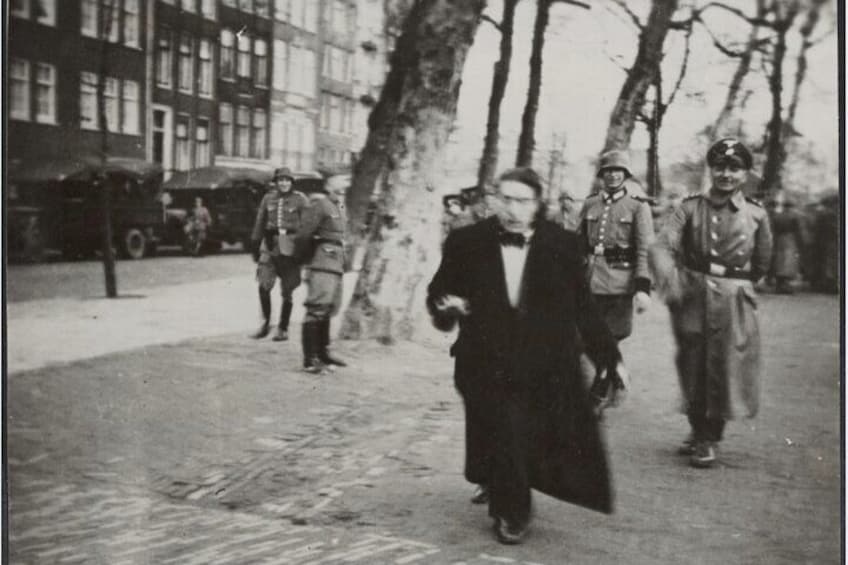 In the Footsteps of Anne Frank: Amsterdam during WWII