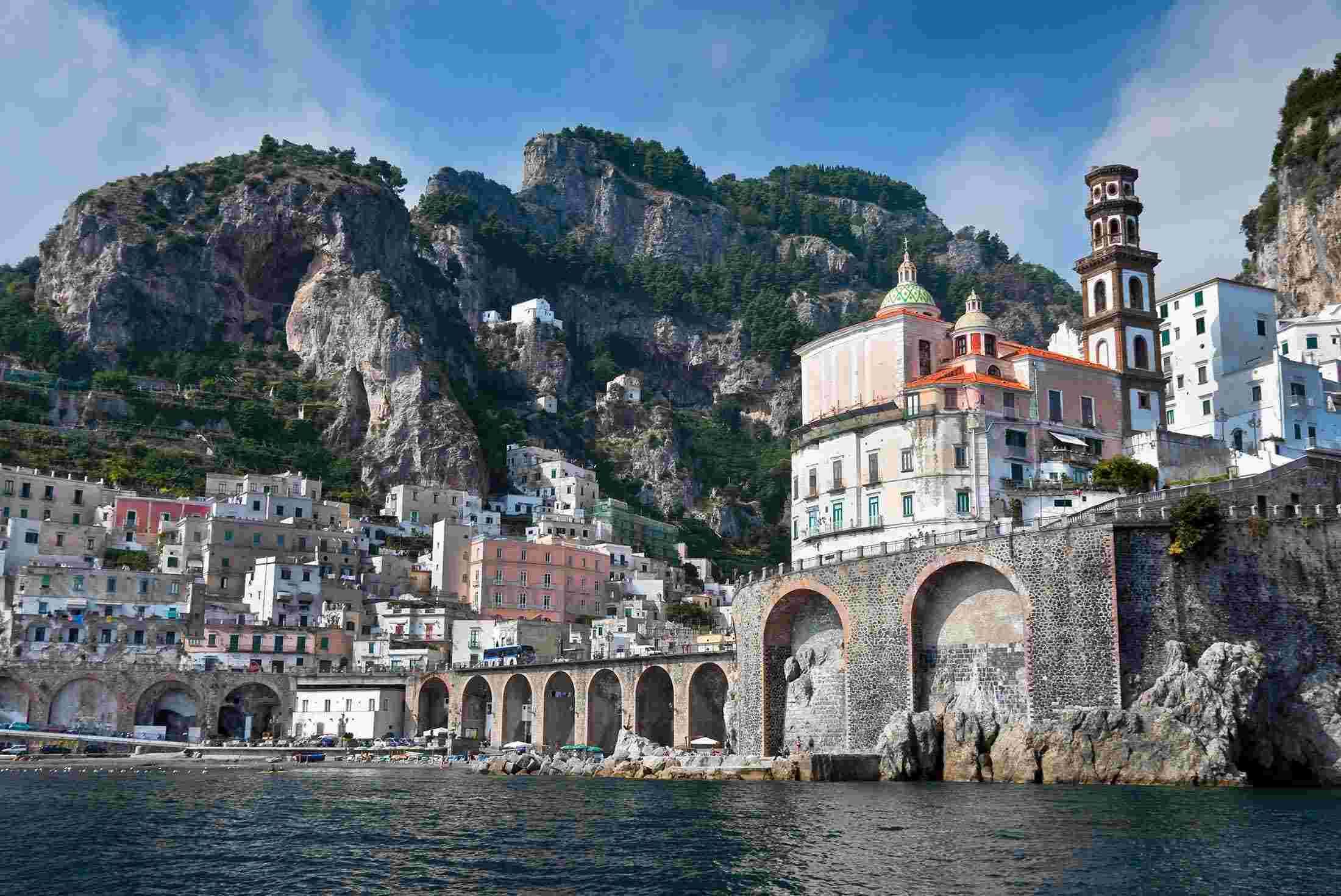 Day view of the gorgeous Amalfi Coast
