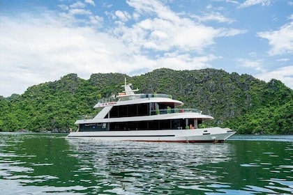 D'Charme Luxury Cruise Discover the Most Stunning Lan Ha Bay