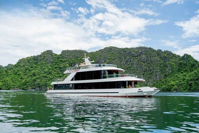 D'Charme Luxury Cruise Discover the MOST Stunning Lan Ha Bay 