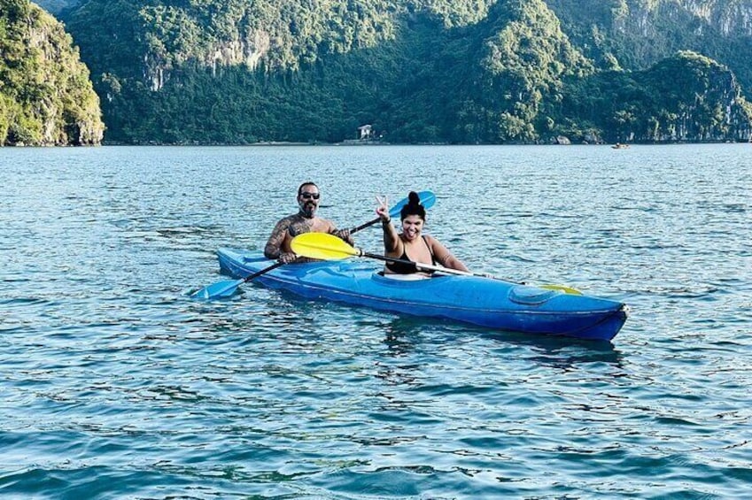 From Halong: Private Canoe Tour Explore Halong & Lan Ha Bay 