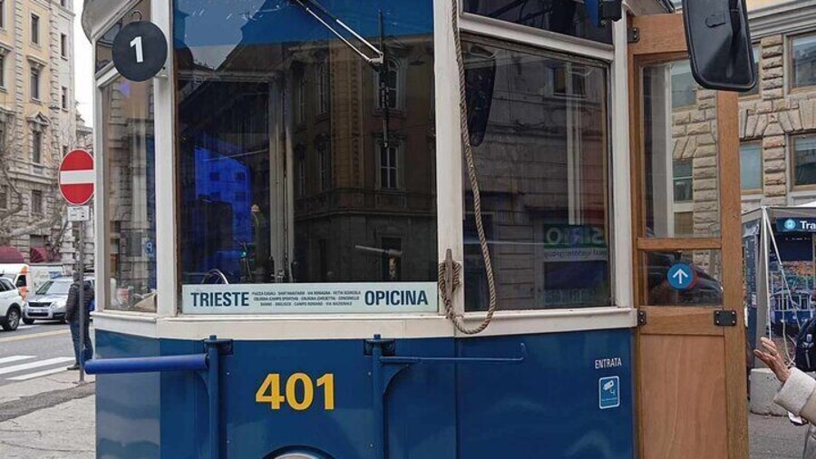 Time travel in Trieste Back to the past on Retro Tram