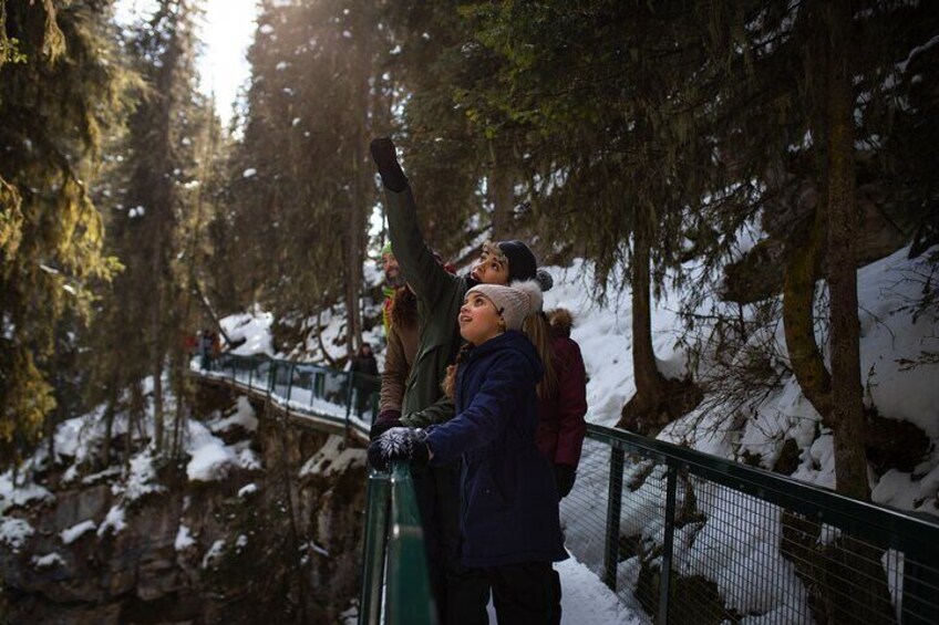 Banff, Lake Louise & Johnston Canyon | Small Group Active Full Day Adventure!
