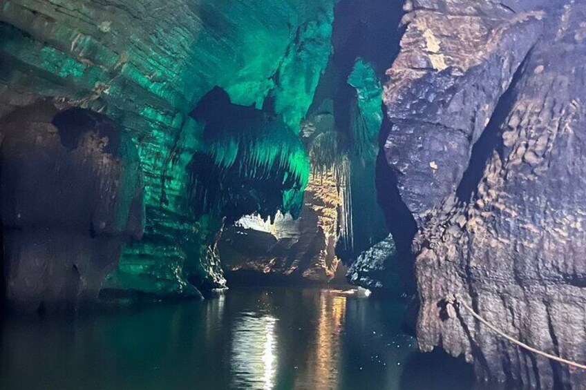 Shared Day Tour Karst Cave and Taoism Temple