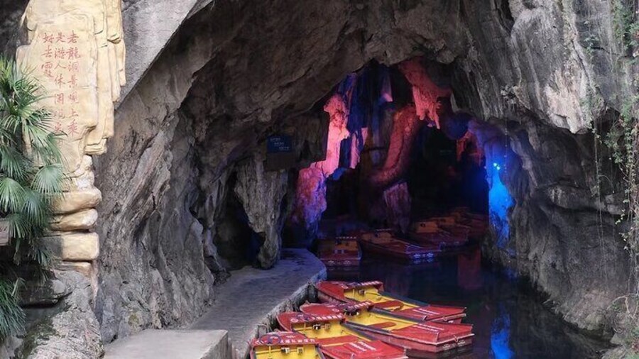 Shared Day Tour Karst Cave and Taoism Temple