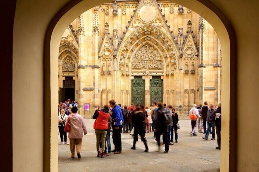 Explore Prague's Pubs and Beer Culture Castle Side Beer Tour