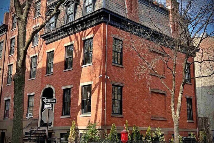 Splendor and Scandal in Brooklyn Heights: A Self Guided Tour