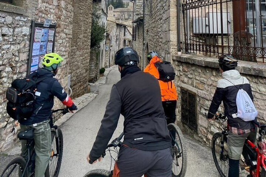 5 days between Rome and Umbria: with private transfer and e-bike tour