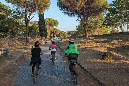 5 days between Rome and Umbria: with private transfer and e-bike tour