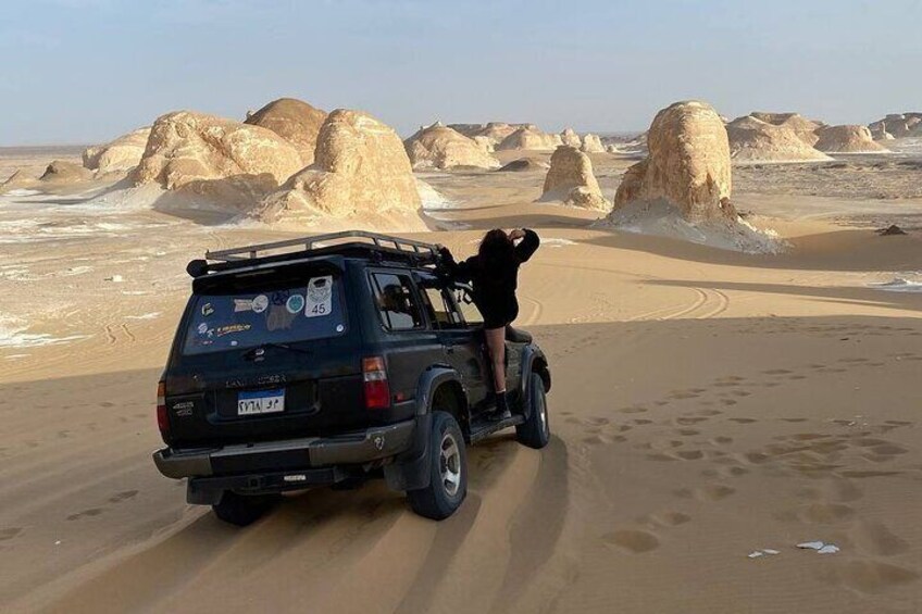 2 Day Black & White Desert Safari