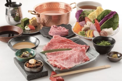 Luxury Japanese Hot Pot in Osaka-Shabu-Shabu Manno LUCUA