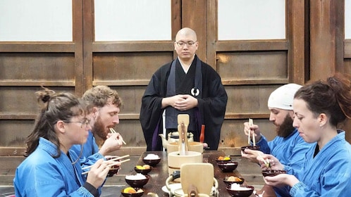 Kyoto: Exclusive ZEN practice at Manpukuji temple in Uji