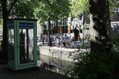 Full Day Private Tour of Leiden, Delft and Gouda