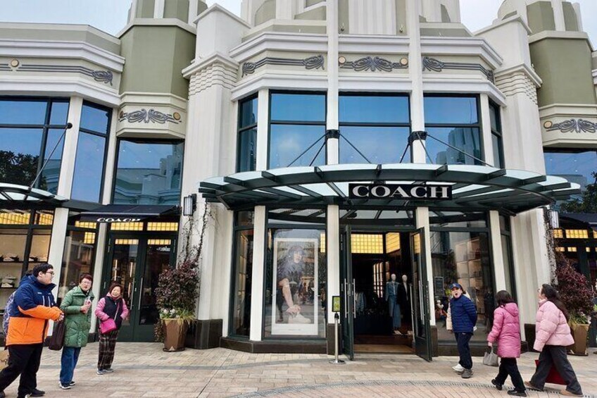 Luxury Outlet Shopping Half Day Experience in Shanghai