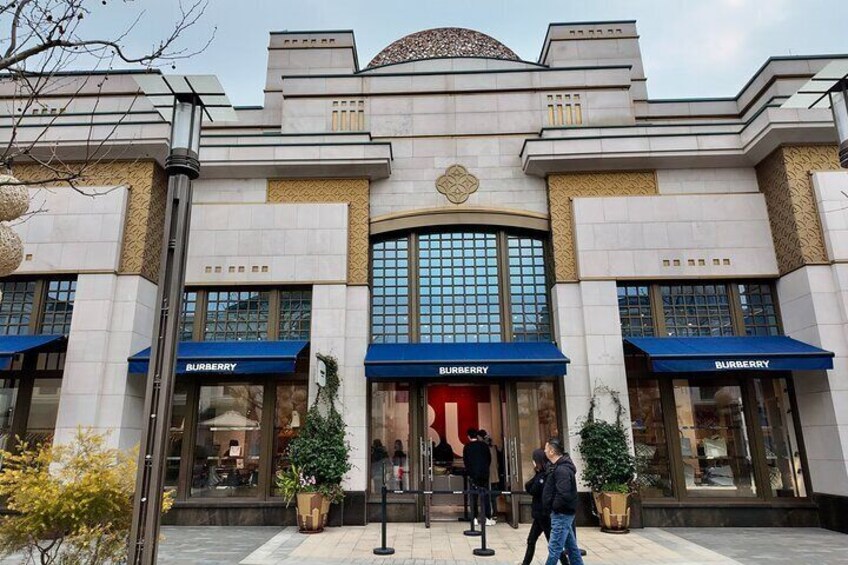 Luxury Outlet Shopping Half Day Experience in Shanghai