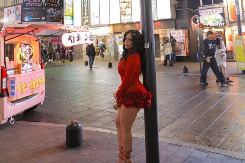 Tokyo Walking Tour with Local Guide and Photographer