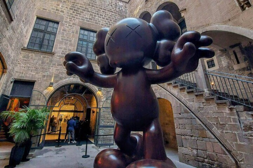 Barcelona Old City and Hidden Gems Private Walking Tour