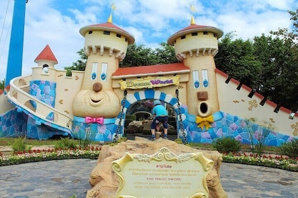 Dream World Bangkok Tickets with Optional Buffet and Transfers