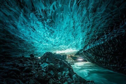 Sapphire Ice Cave Tour from Jökulsárlón - Extra Small Group