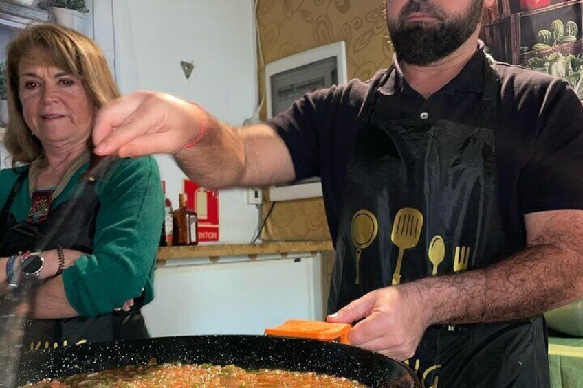 Spanish Cooking Class with Market Visit and Churros