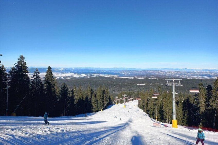 Private Day Trip from Sofia to Borovets with Traditional Lunch