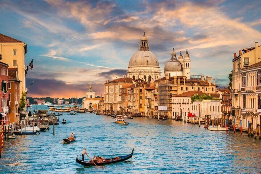 Full Day Sightseeing Bus Tour from Milan to Venice