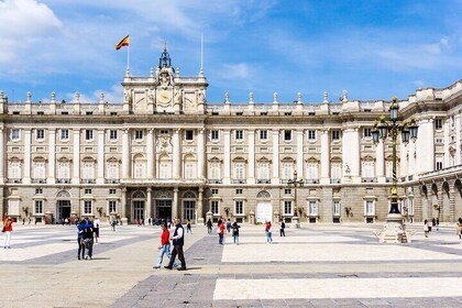 From Madrid: El Escorial & Valley of the Fallen Guided Tour