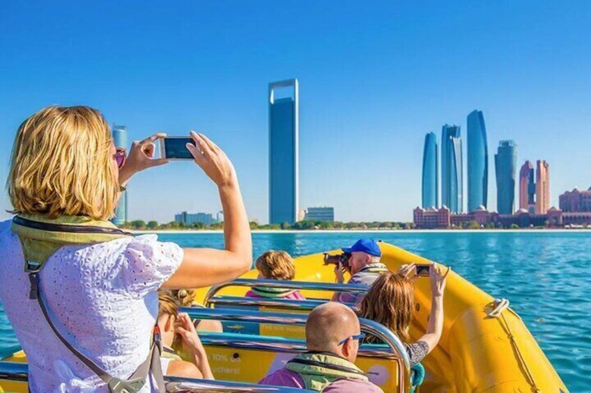 Abu Dhabi Speed Boat Tour