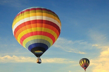 Hot Air Balloon Ride and Traditional Arabic Breakfast with Guide