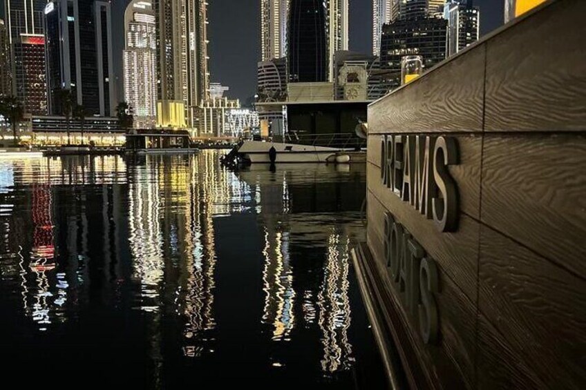 45-Minute Dream Boats Floating Cafe in Dubai