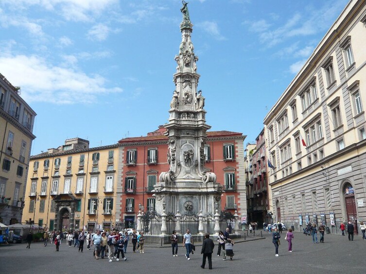 Naples Walking Tour & Underground Ruins