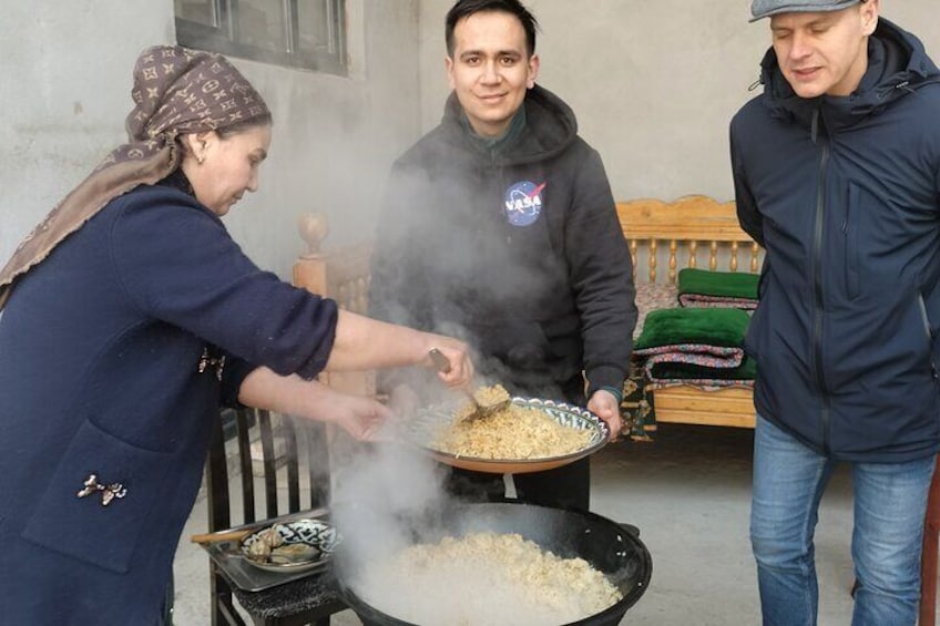 Plov Cooking Class at Local Uzbek House