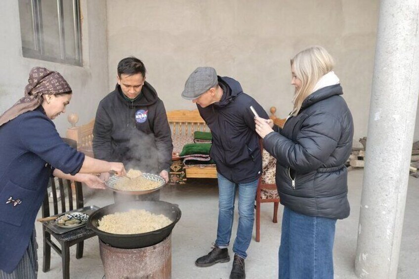 Plov Cooking Class at Local Uzbek House