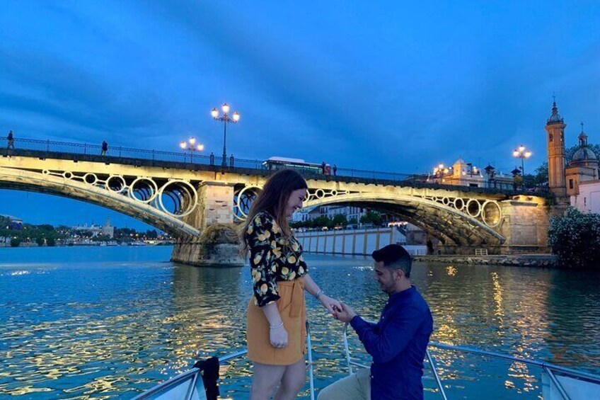 Romantic boat ride 1h. (private)