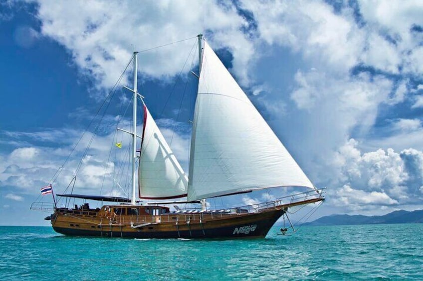 Exclusive Koh Samui Sunset Cruise on Premium Sailing Boat