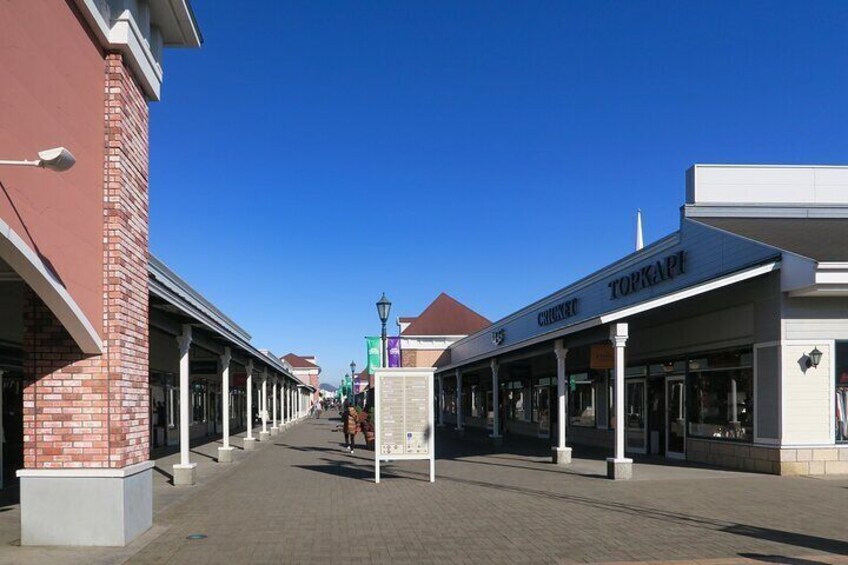 Private Shopping Tour from Tokyo Hotels to Sano Premium Outlets